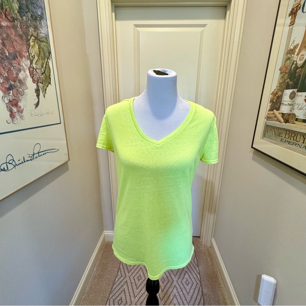 Under Armour V-Neck Women's Top